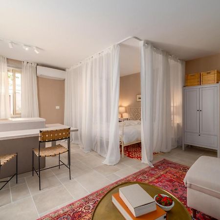 Montalbano Gem - Heritage Studio With Airy Vibes Rovinj Bagian luar foto