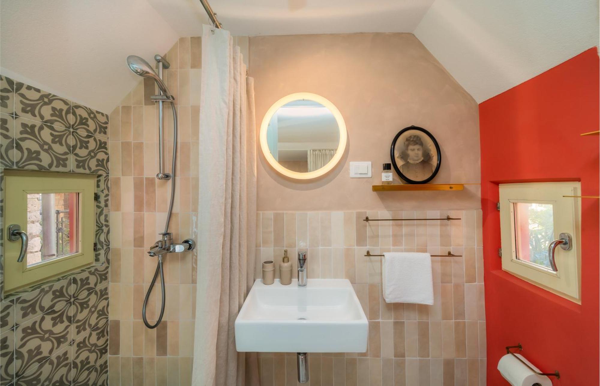 Montalbano Gem - Heritage Studio With Airy Vibes Rovinj Bagian luar foto